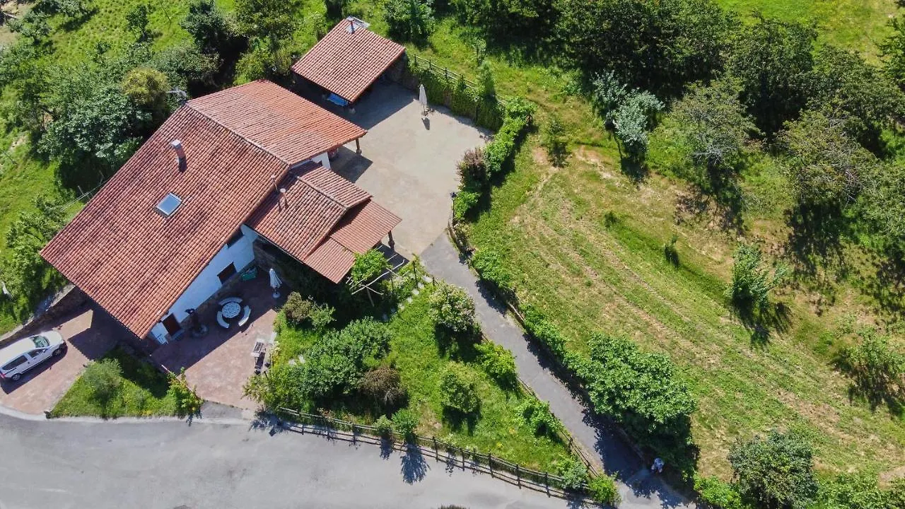 Garai Etxea, Casa Adosada En La Montana Arrankudiaga 0*,