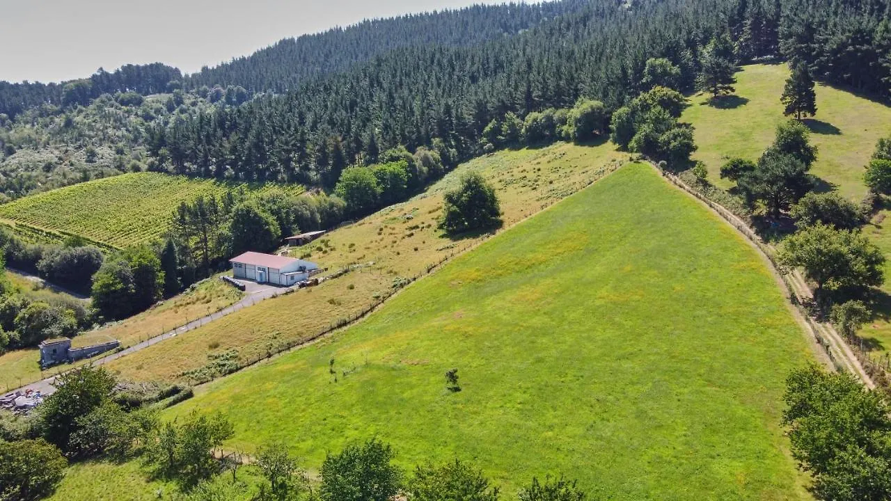 Casa vacanze Garai Etxea, Casa Adosada En La Montana Arrankudiaga